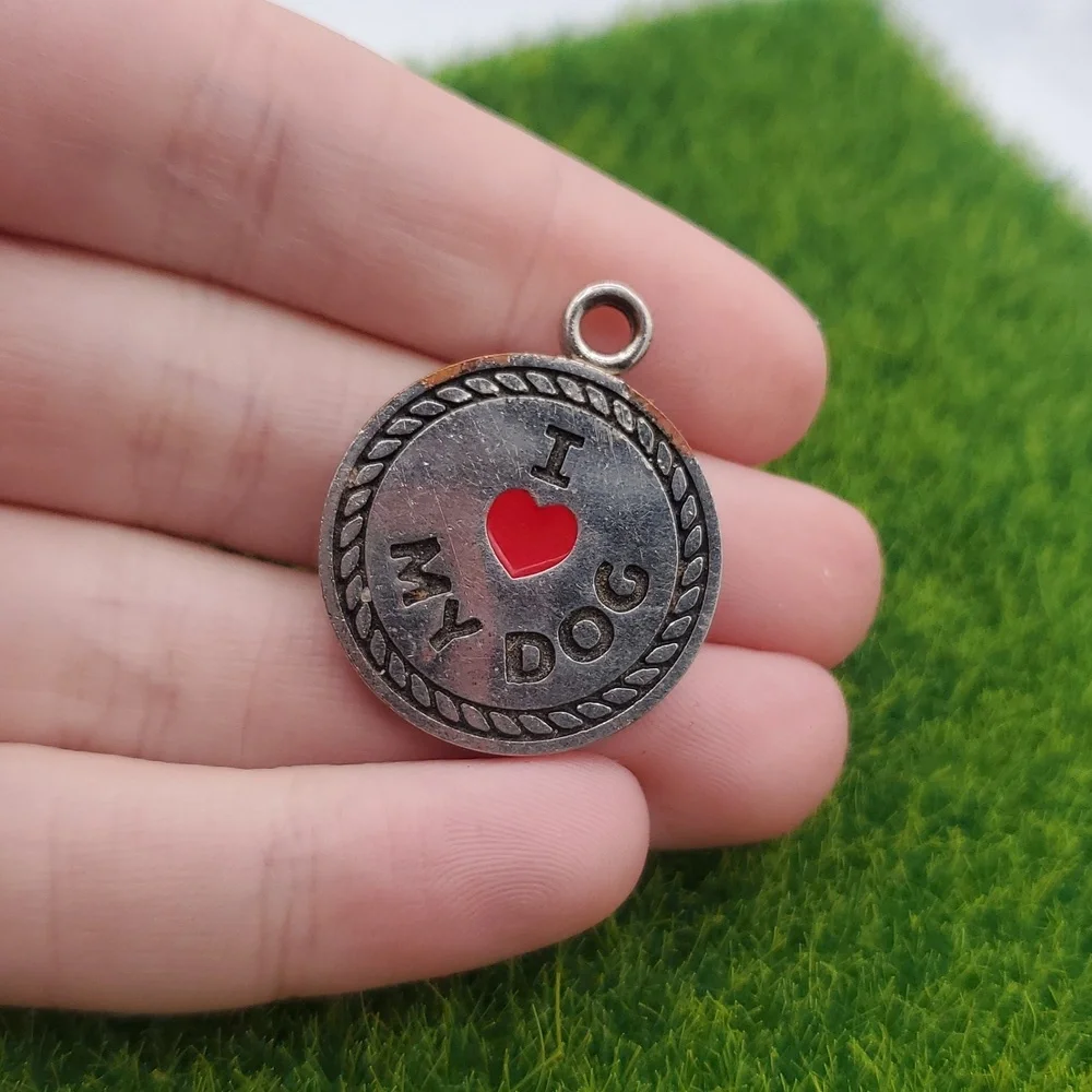 Silver Tone 'I Love My Dog' Pendant P327